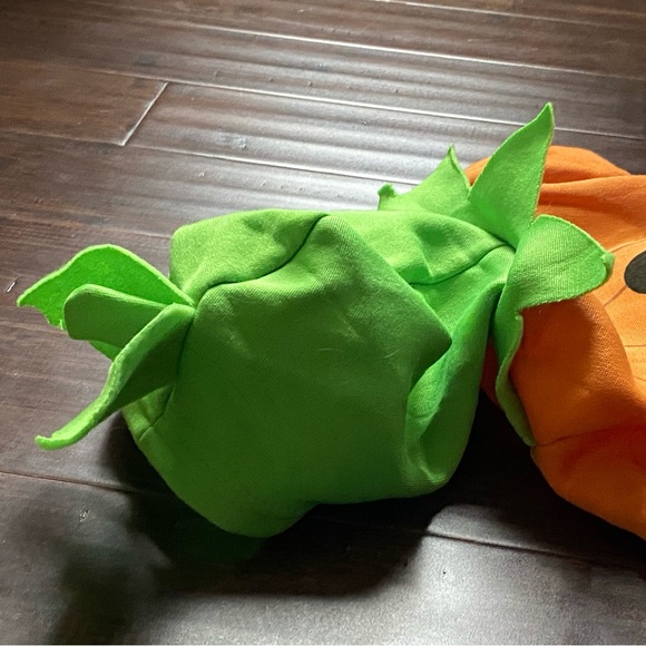 Pumpkin Halloween hooded pet costume - Medium - cat or small dog 🎃 - Picture 4 of 9